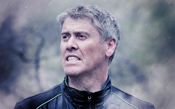 guy in the rain composition tip choosing a background