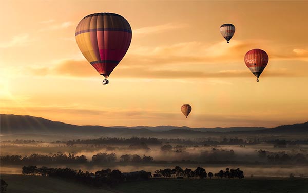 photo of hot air balloon landscape cropping aspect ratio