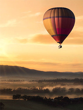 photo of hot air balloon portrait orientation composition tip cropping aspect ratio
