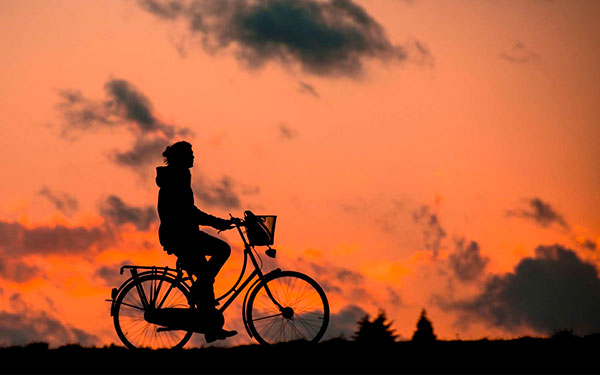 composition tip using simple silhouette
